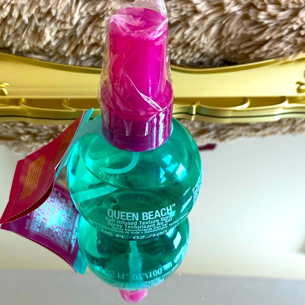 Bed head queen beach salt infused texturizing spray